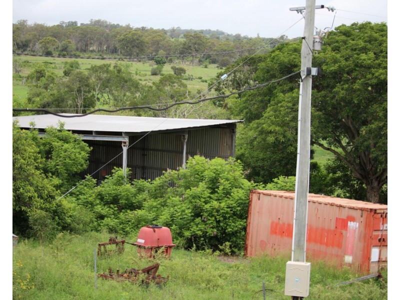 212 Henicke Road, Machine Creek QLD 4695