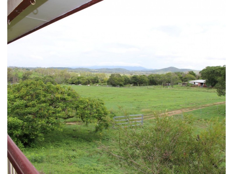 212 Henicke Road, Machine Creek QLD 4695