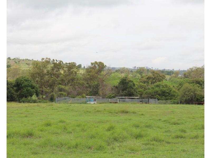 212 Henicke Road, Machine Creek QLD 4695