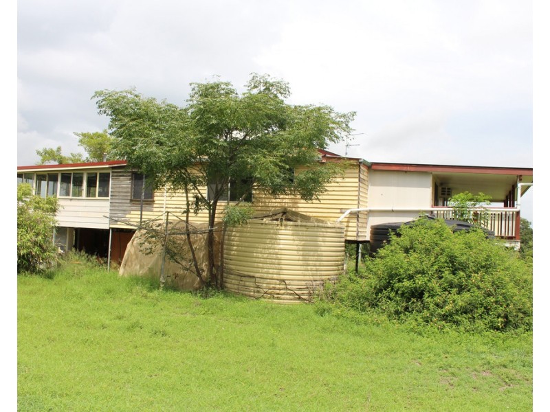 212 Henicke Road, Machine Creek QLD 4695