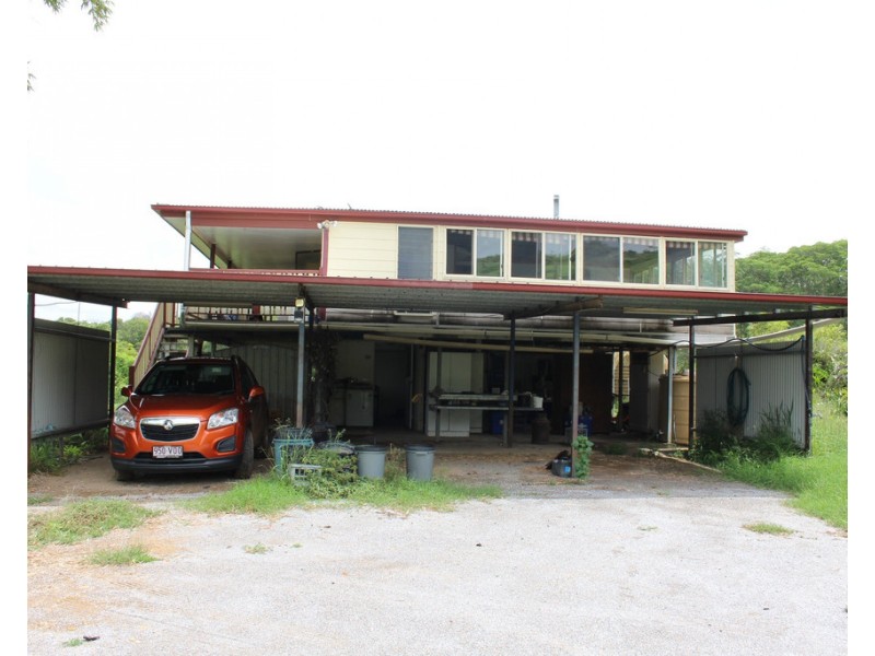 212 Henicke Road, Machine Creek QLD 4695