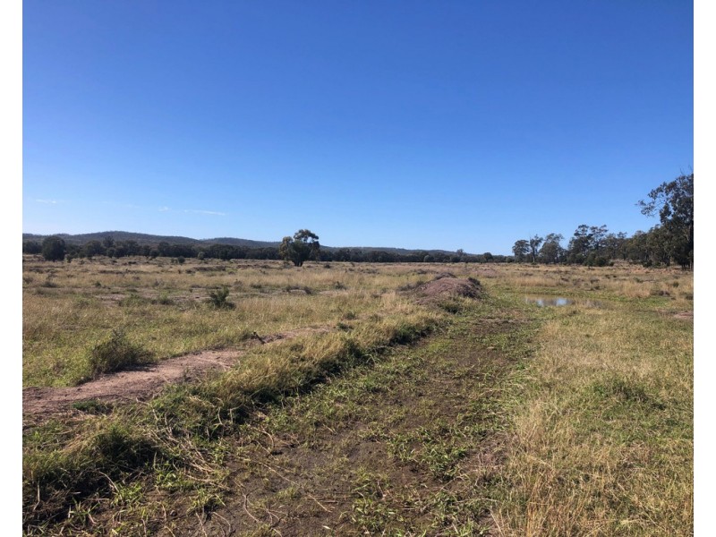 2074 LEICHHARDT HIGHWAY, Dululu QLD 4702
