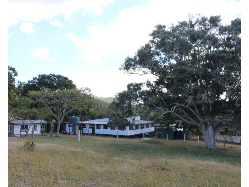 415 The Narrows Road, Mount Larcom QLD 4695