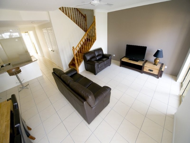 2/200 Denham Street, Allenstown QLD 4700