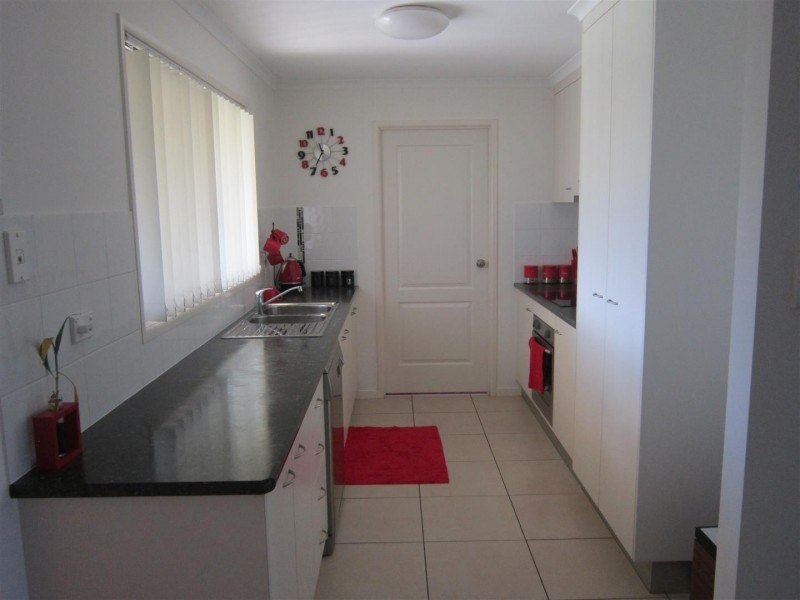 6 Chatterton Bvd, Gracemere QLD 4702