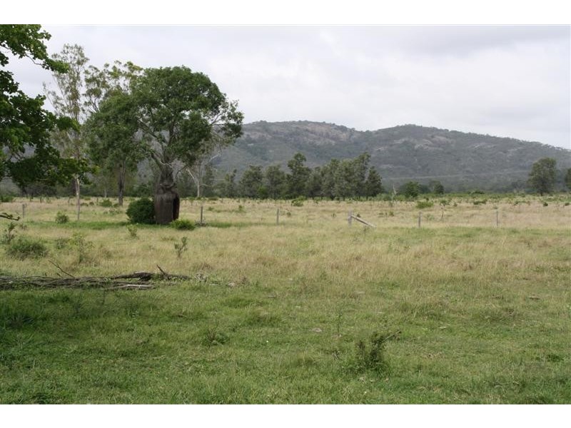 Glencoe and Weeroona, The Caves QLD 4702