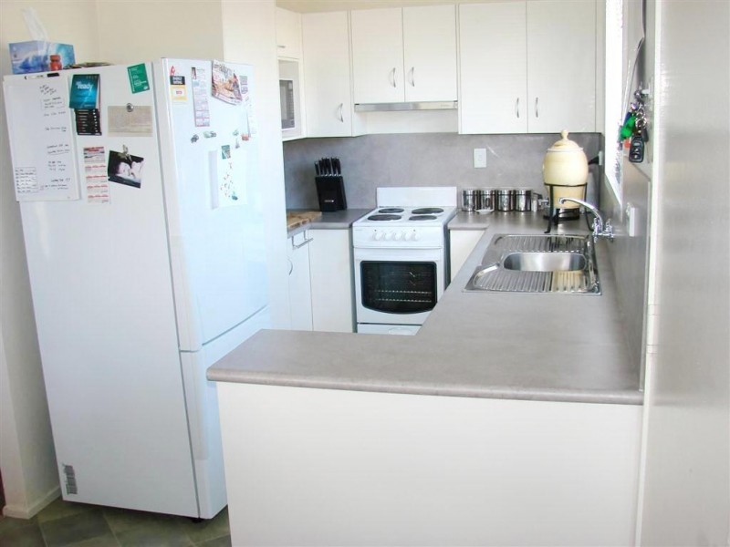 36 Barry Street, Gracemere QLD 4702