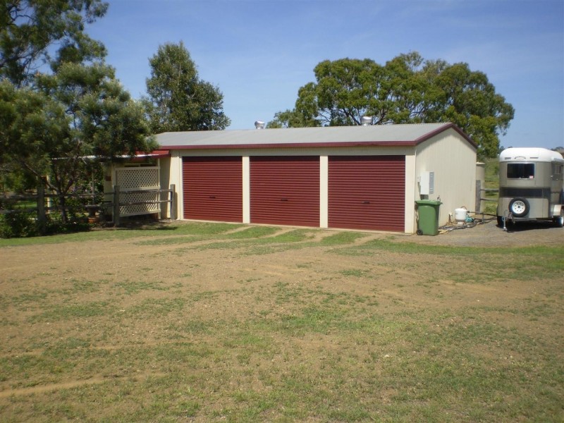 32 Rayner Road, Alton Downs QLD 4702