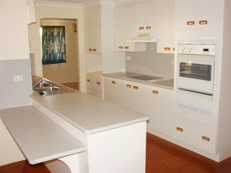 92 Donovan Crescent, Gracemere QLD 4702
