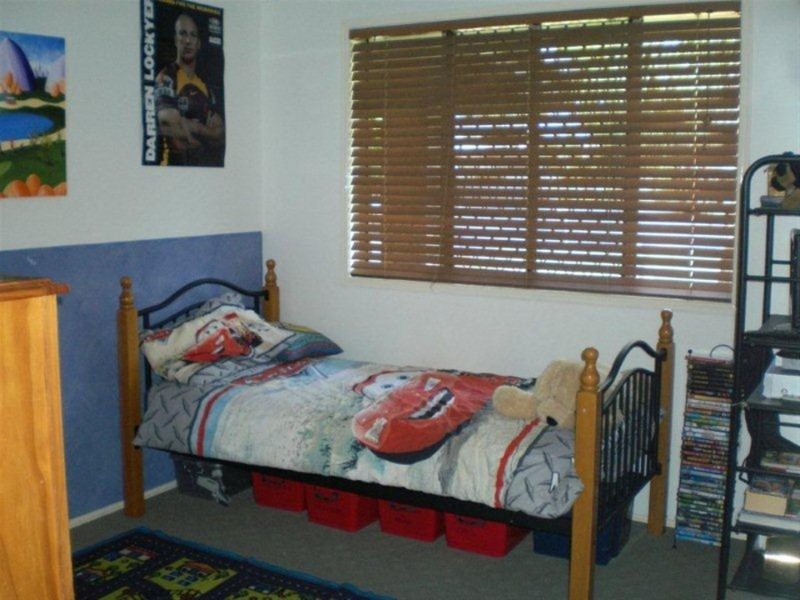 6 Milne Place, Gracemere QLD 4702