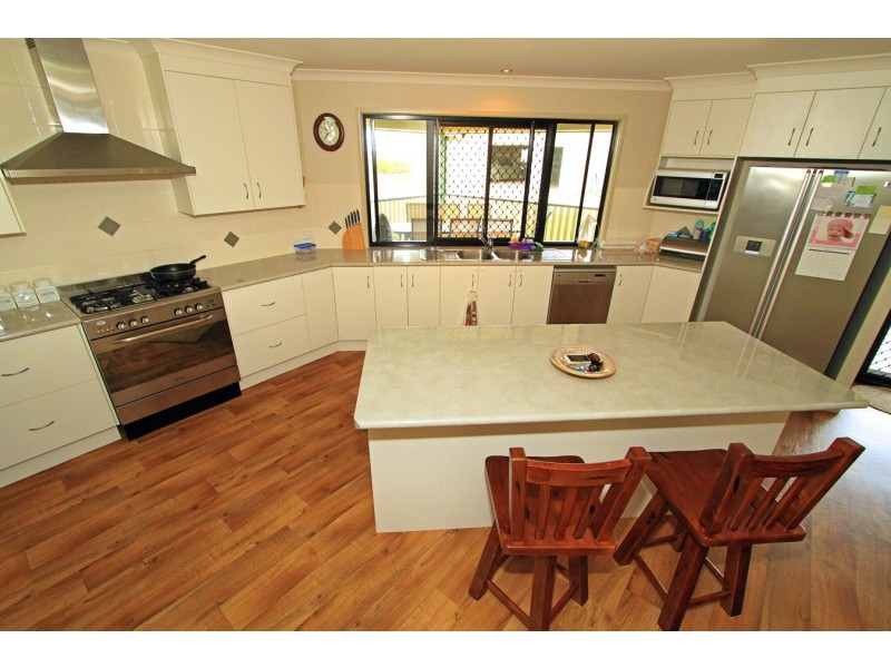 119 McKenzie Road, Alton Downs QLD 4702