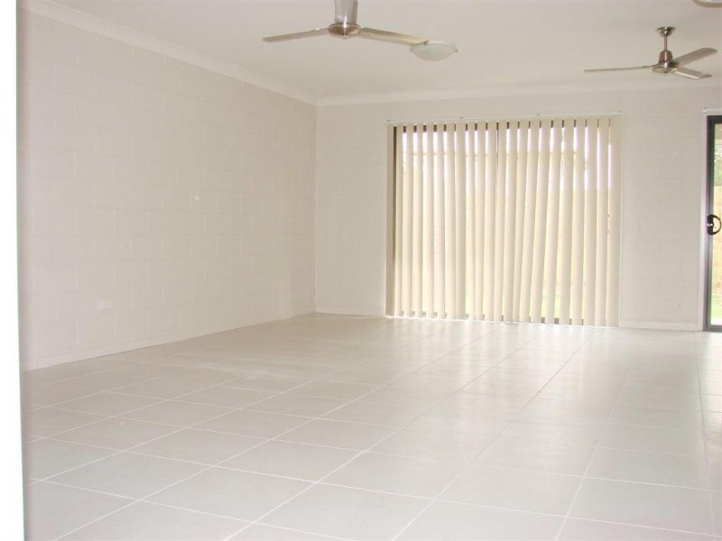 Unit 2/4 Mallet Close, Gracemere QLD 4702