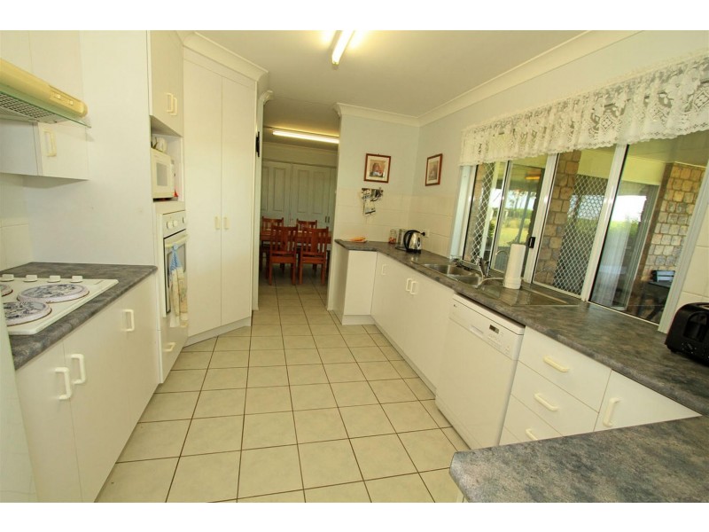 189 Stracey Road, Alton Downs QLD 4702