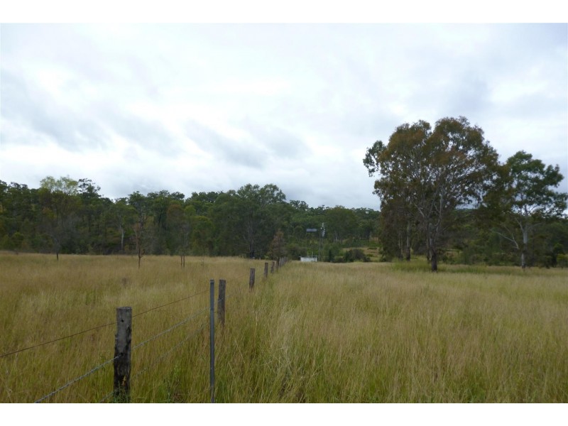 585 Oakey Creek Road, Oakey Creek QLD 4714