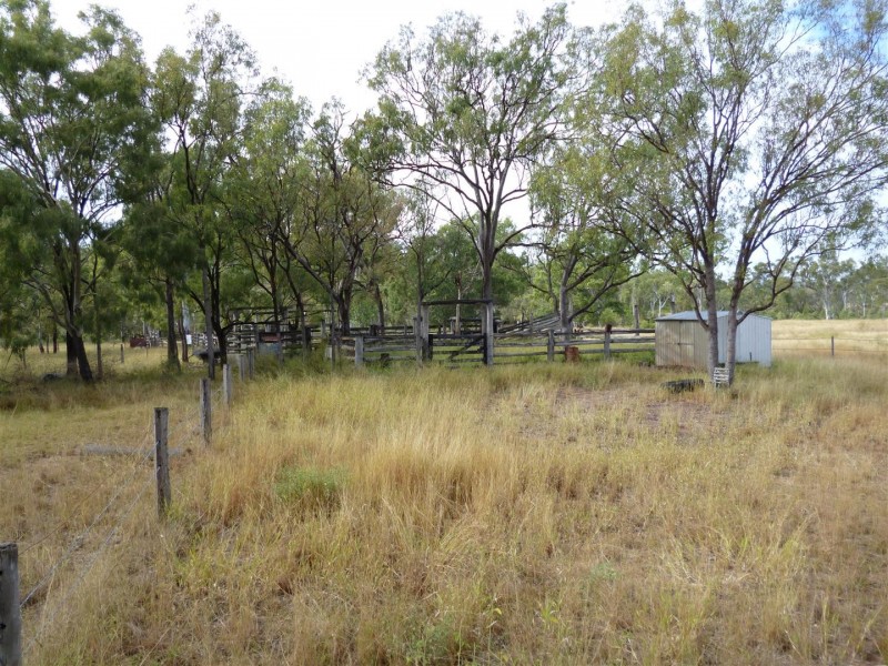 585 Oakey Creek Road, Oakey Creek QLD 4714