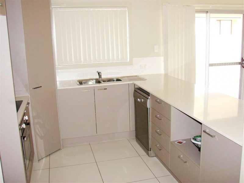 4 Tawarra Crescent, Gracemere QLD 4702