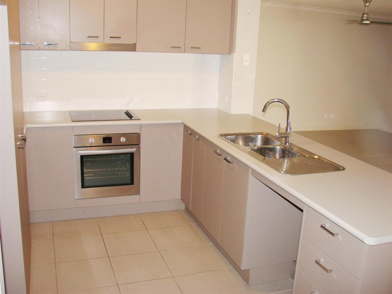 65 Burke and Wills Drive, Gracemere QLD 4702