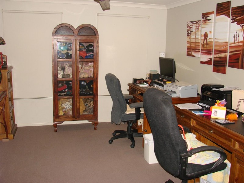 1 Maree Crescent, Gracemere QLD 4702