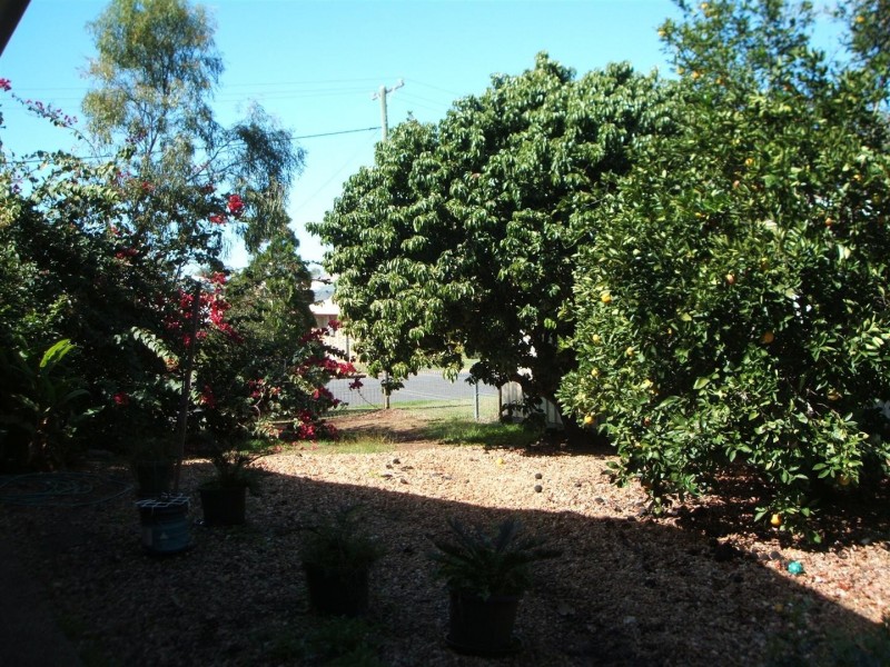 42 Cowan Street, Gracemere QLD 4702