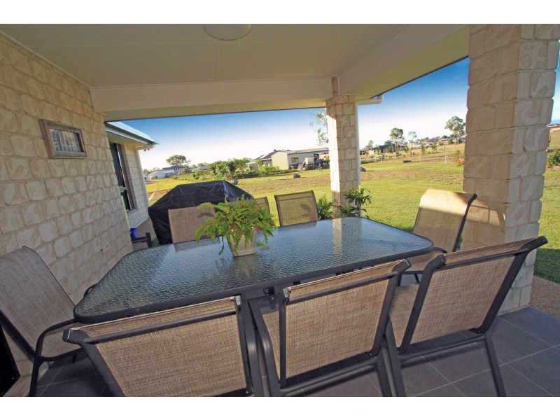 14 Freeman Court, Gracemere QLD 4702