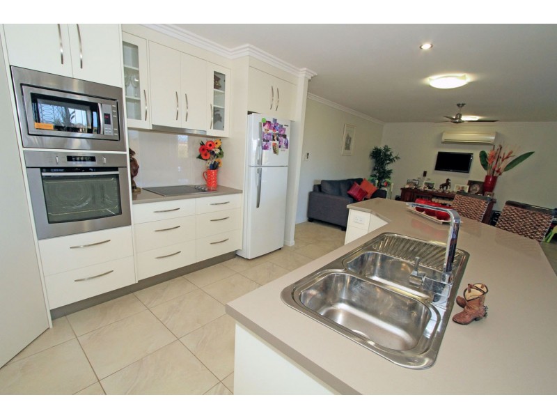 14 Freeman Court, Gracemere QLD 4702