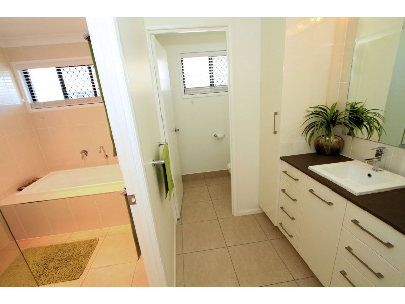 6 Bates Court, Gracemere QLD 4702