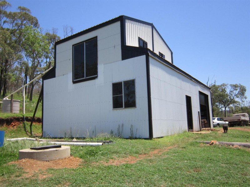 12 Whitely Street, Mount Morgan QLD 4714