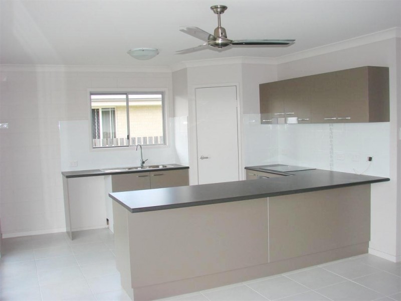 Unit 2/181 Lucas Street, Gracemere QLD 4702