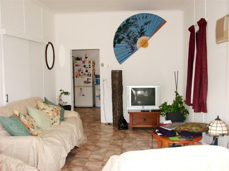 30 Black Street, Mount Morgan QLD 4714