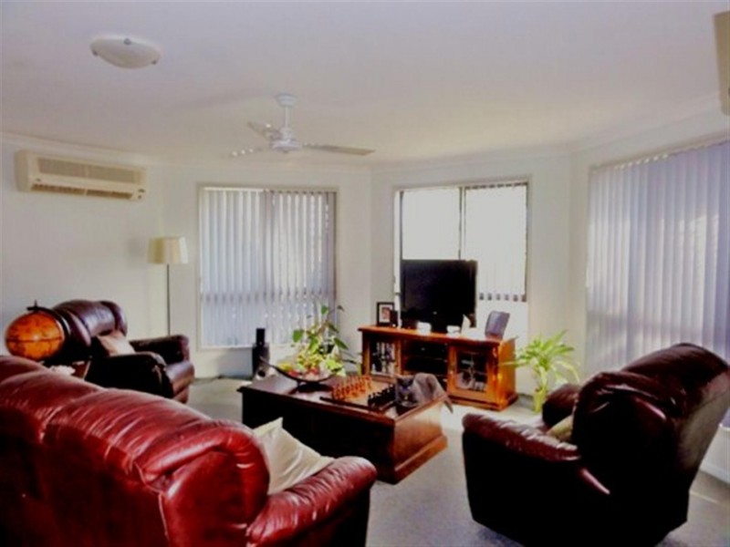 4 Anna Street, Gracemere QLD 4702