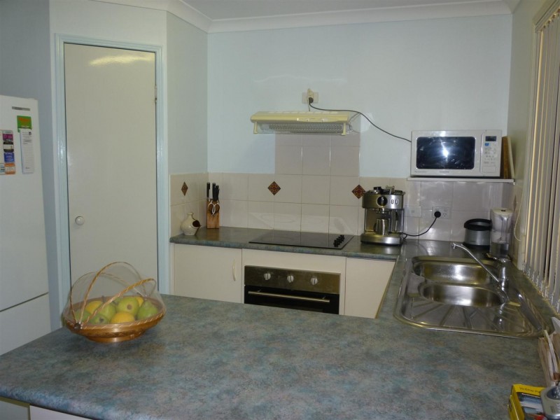 4 Anna Street, Gracemere QLD 4702