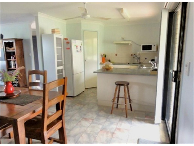 4 Anna Street, Gracemere QLD 4702