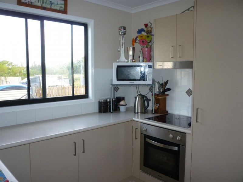 65 Moonmera Street, Kabra QLD 4702