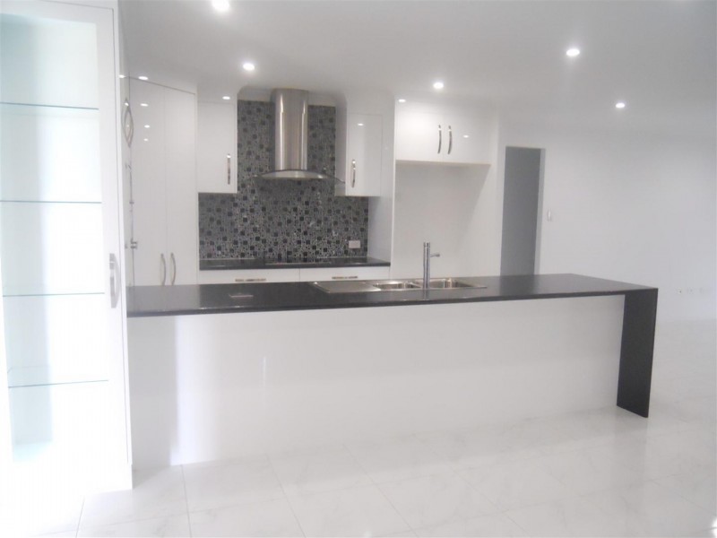 5 Violet Drive, Gracemere QLD 4702