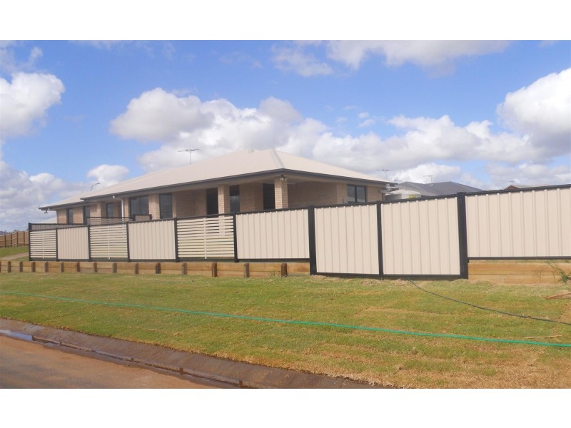 5 Violet Drive, Gracemere QLD 4702