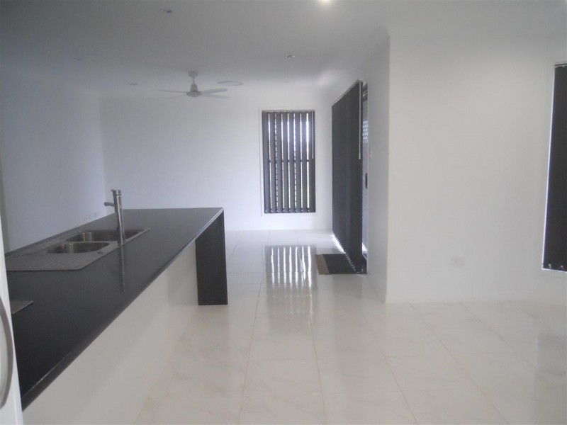 5 Violet Drive, Gracemere QLD 4702