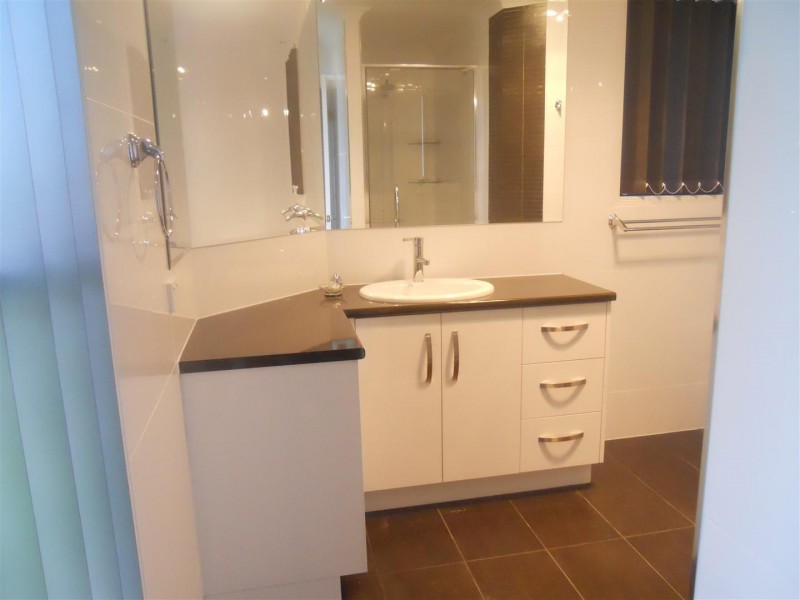 5 Violet Drive, Gracemere QLD 4702