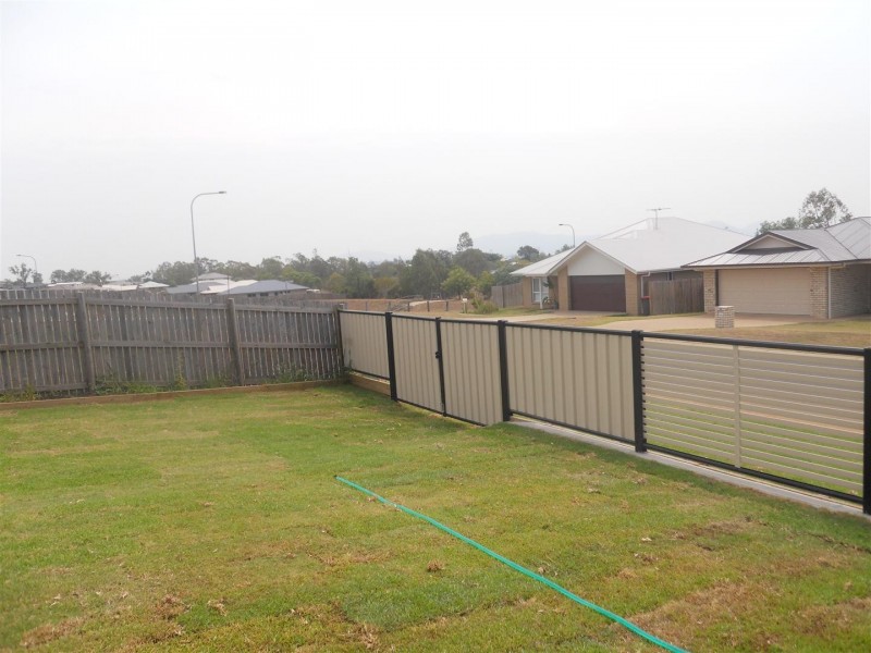 5 Violet Drive, Gracemere QLD 4702