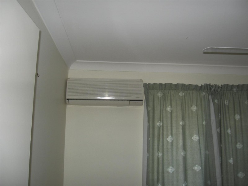 16 Gleeson Close, Gracemere QLD 4702