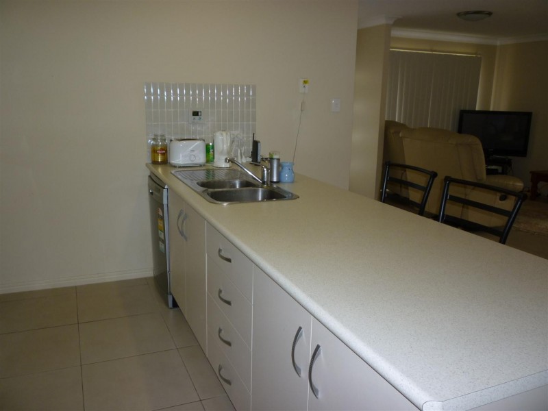 64 Jamie Crescent, Gracemere QLD 4702