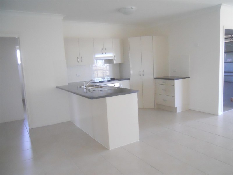 16 Jamieson Street, Gracemere QLD 4702