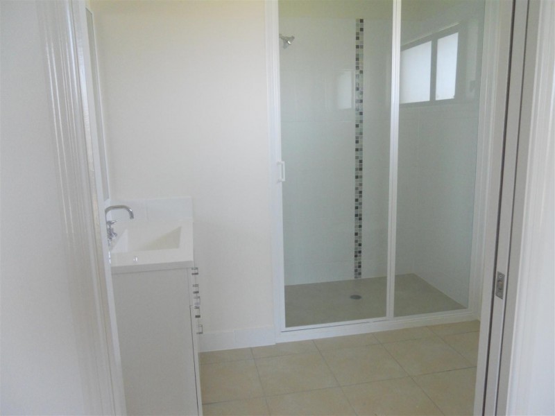 16 Jamieson Street, Gracemere QLD 4702