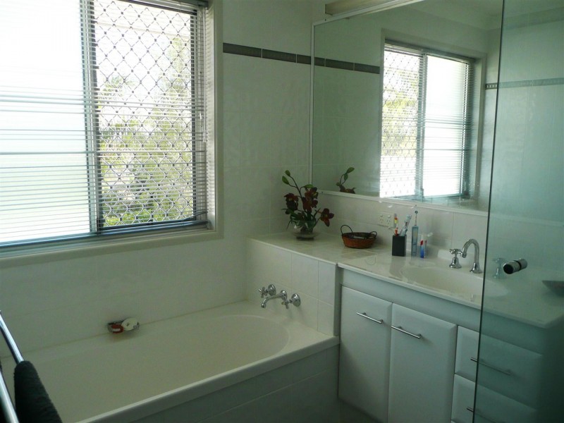 64 Davison Street, Gracemere QLD 4702