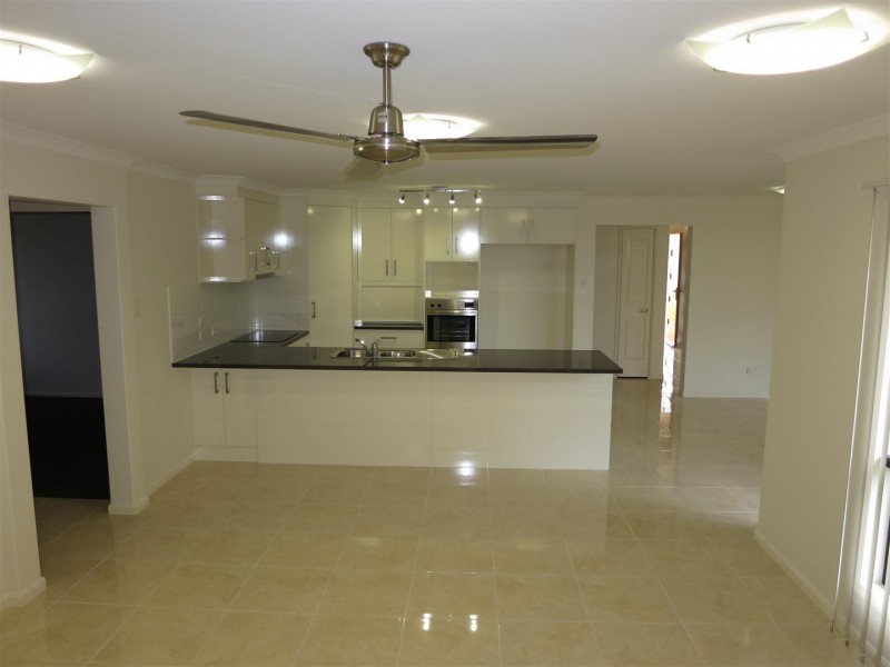 39 Jamie Crescent, Gracemere QLD 4702