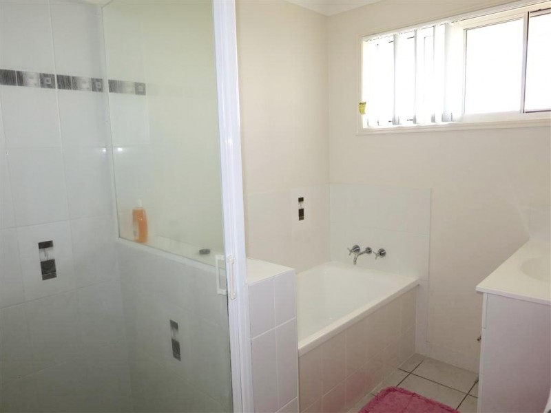 6 Broadhurst Drive, Gracemere QLD 4702