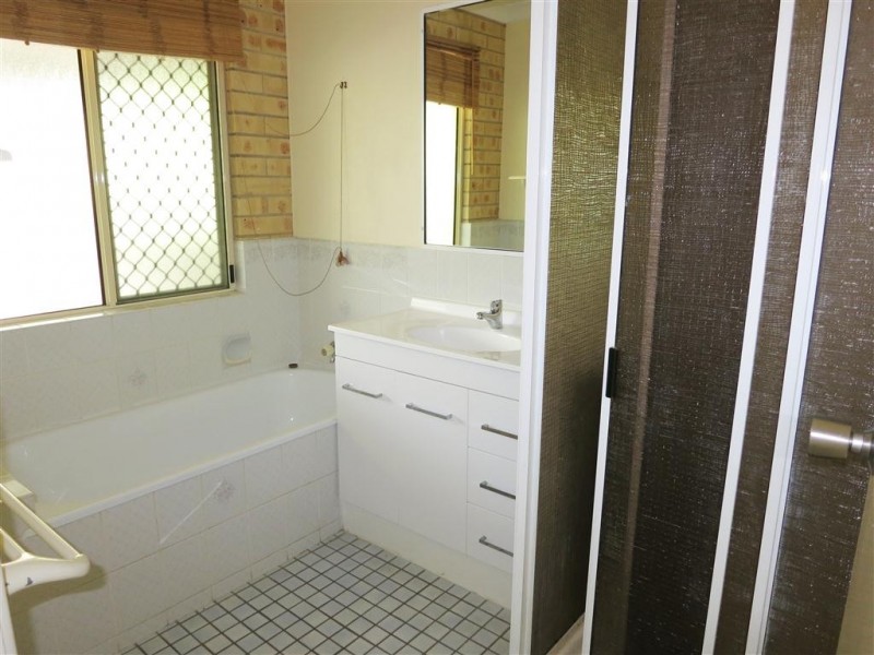 2 Thora Street, Gracemere QLD 4702