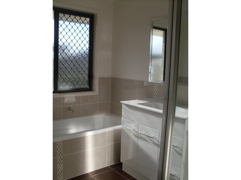 31 Broadhurst Drive, Gracemere QLD 4702