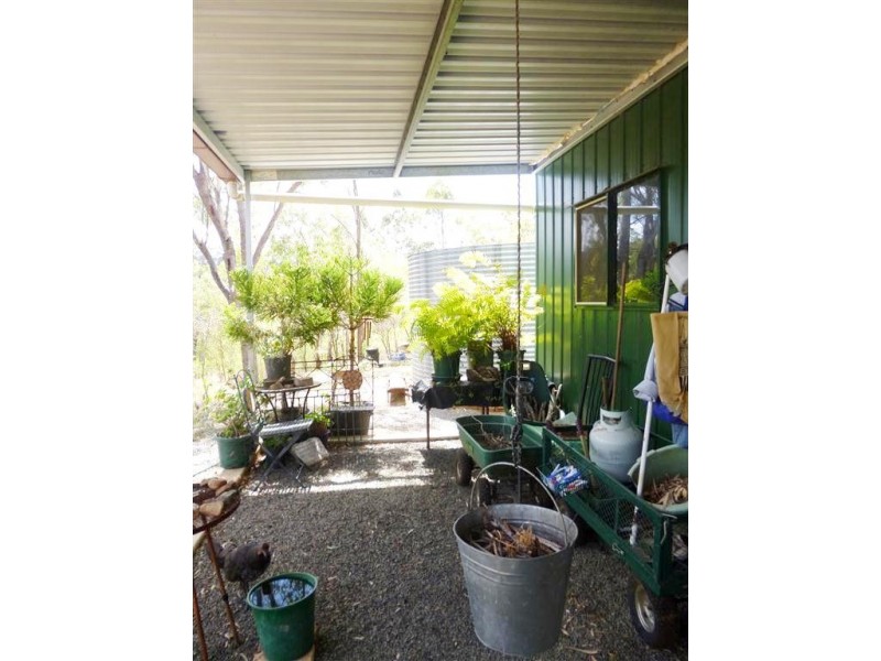 1 Corrys Lane, Mount Morgan QLD 4714