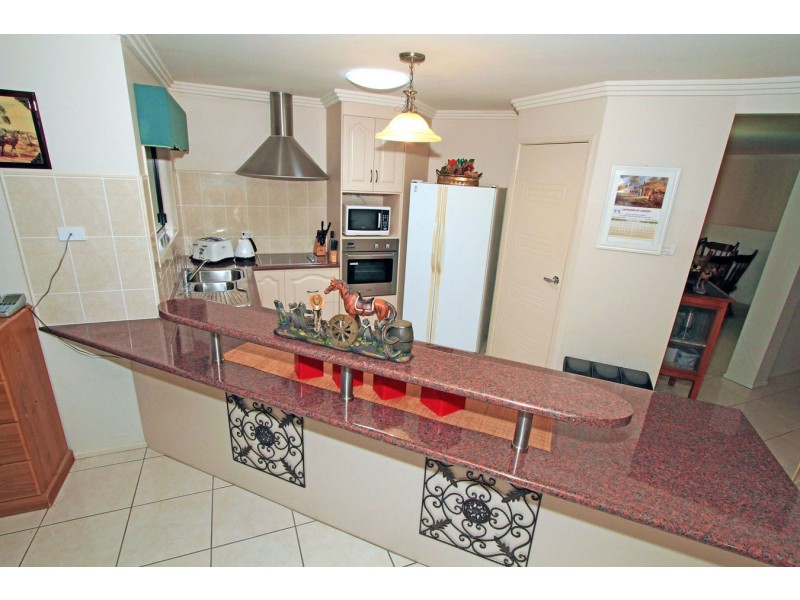 7 Davies Avenue, Gracemere QLD 4702