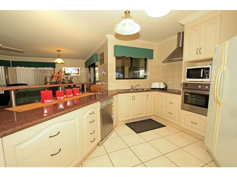 7 Davies Avenue, Gracemere QLD 4702